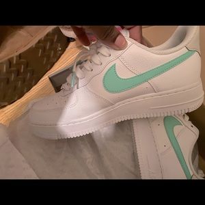 Hey I am selling nike air force’s ones